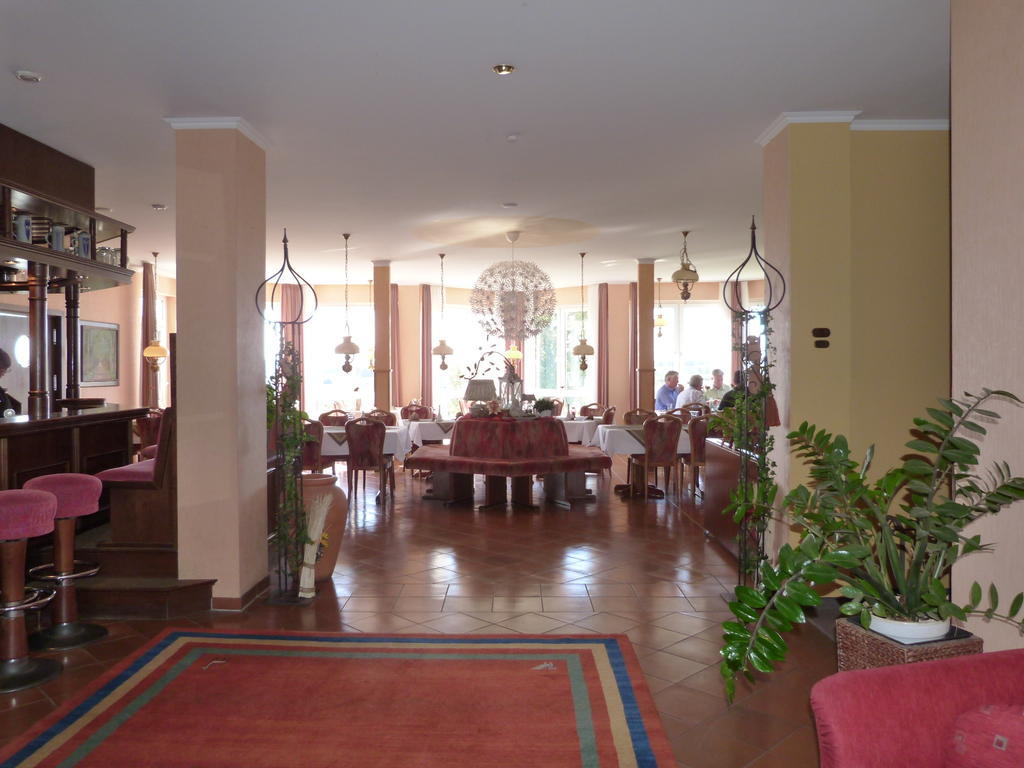 Hotel Trebeltal Demmin Exterior photo